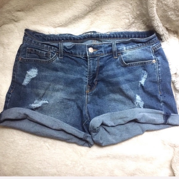 Old Navy Pants - Old Navy Distressed Boyfriend Style Denim Shorts